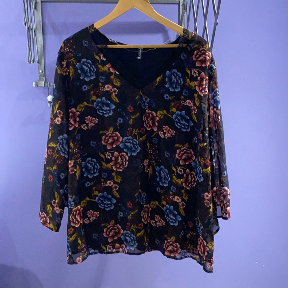 PLUS SIZE Massini floral blouse